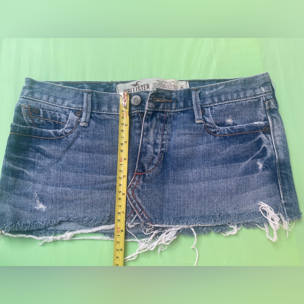 HOLLISTER LEGENDARY ULTRA MINI  DISTRESSED JEANS Denim Mini Skirt CALI SIZE 0 - Picture 6 of 14